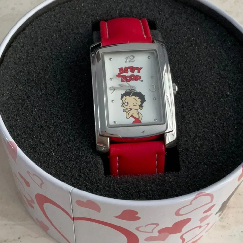 Betty Boop Watch Red Wristwatch Heart Kiss Large Face New Vintage